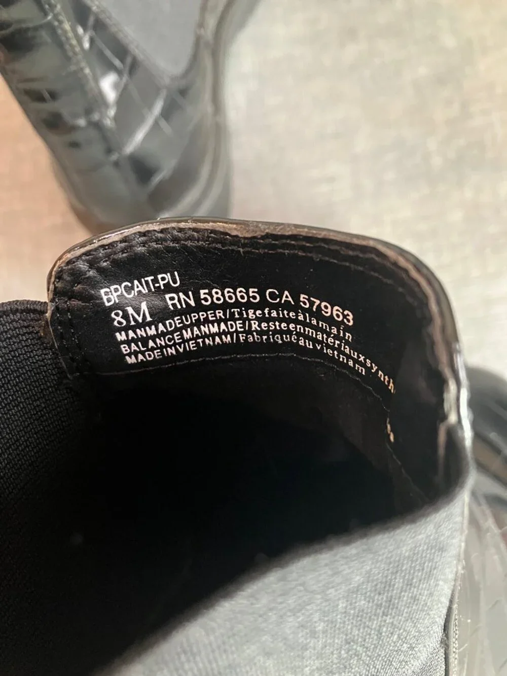 BP Cait Womens 8 Black Croc Embossed Chelsea Boots Platform Lug Sole NWOT